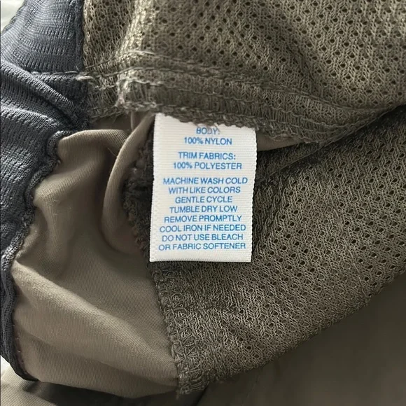 Eastern Mountain Sports Convertible Hiking Pants | 2-in-1 Cargo Shorts  Size 34L - Picture 9 of 12